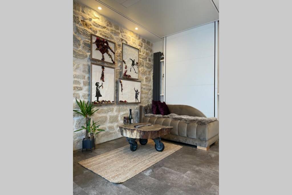 Tiny Gallery Paris Gare Montparnasse Экстерьер фото